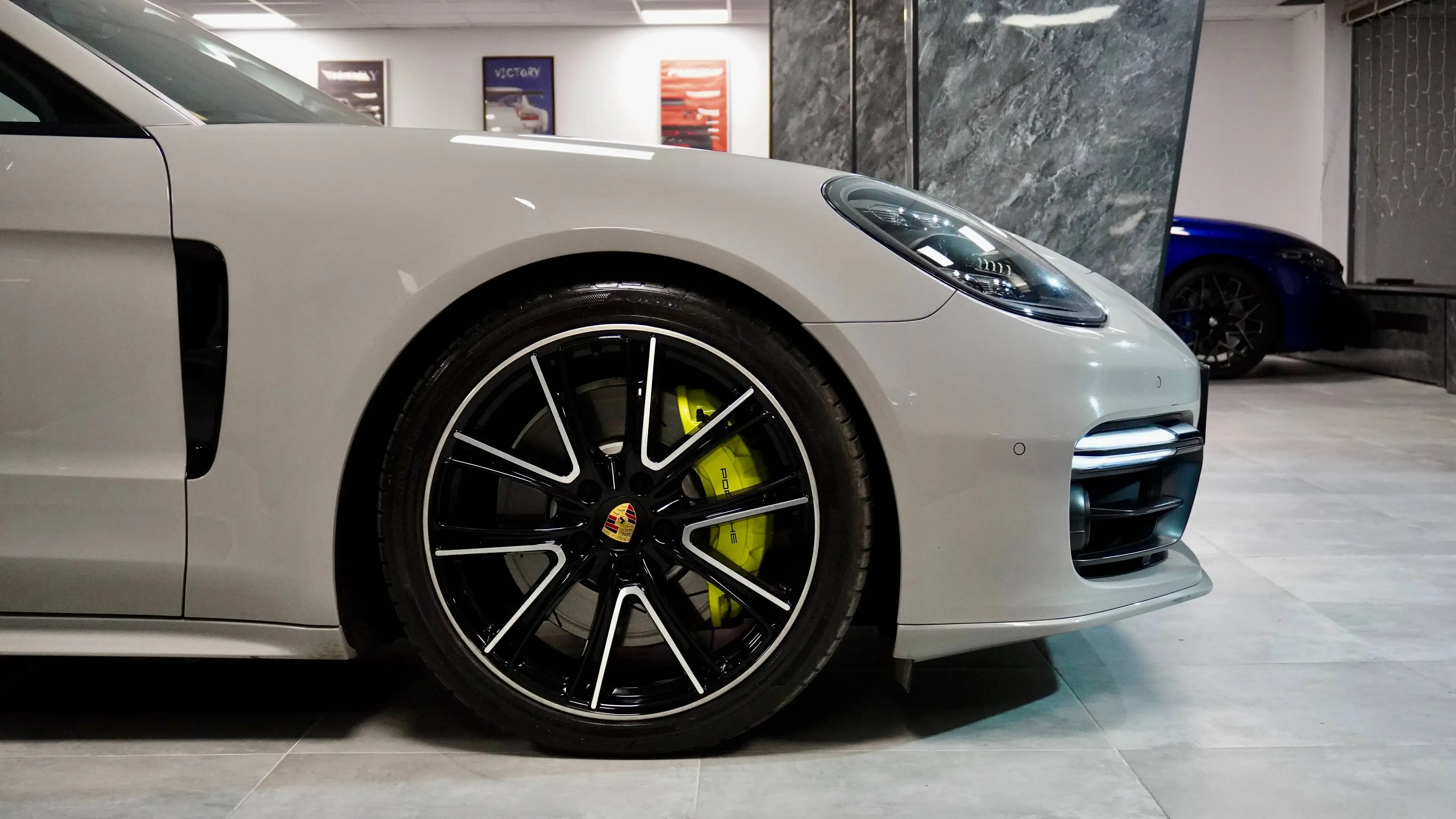 Porsche Panamera 4S eHybrid — photo 9