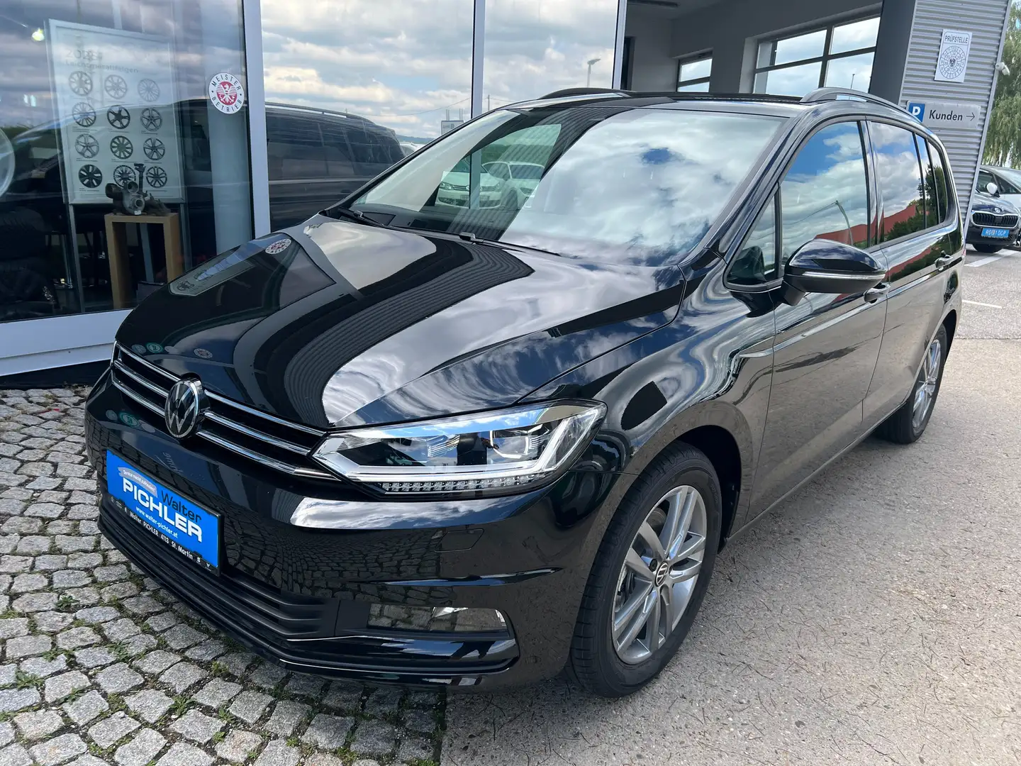 Volkswagen Touran Life TSI DSG 7-Sitzer Schwarz - 1