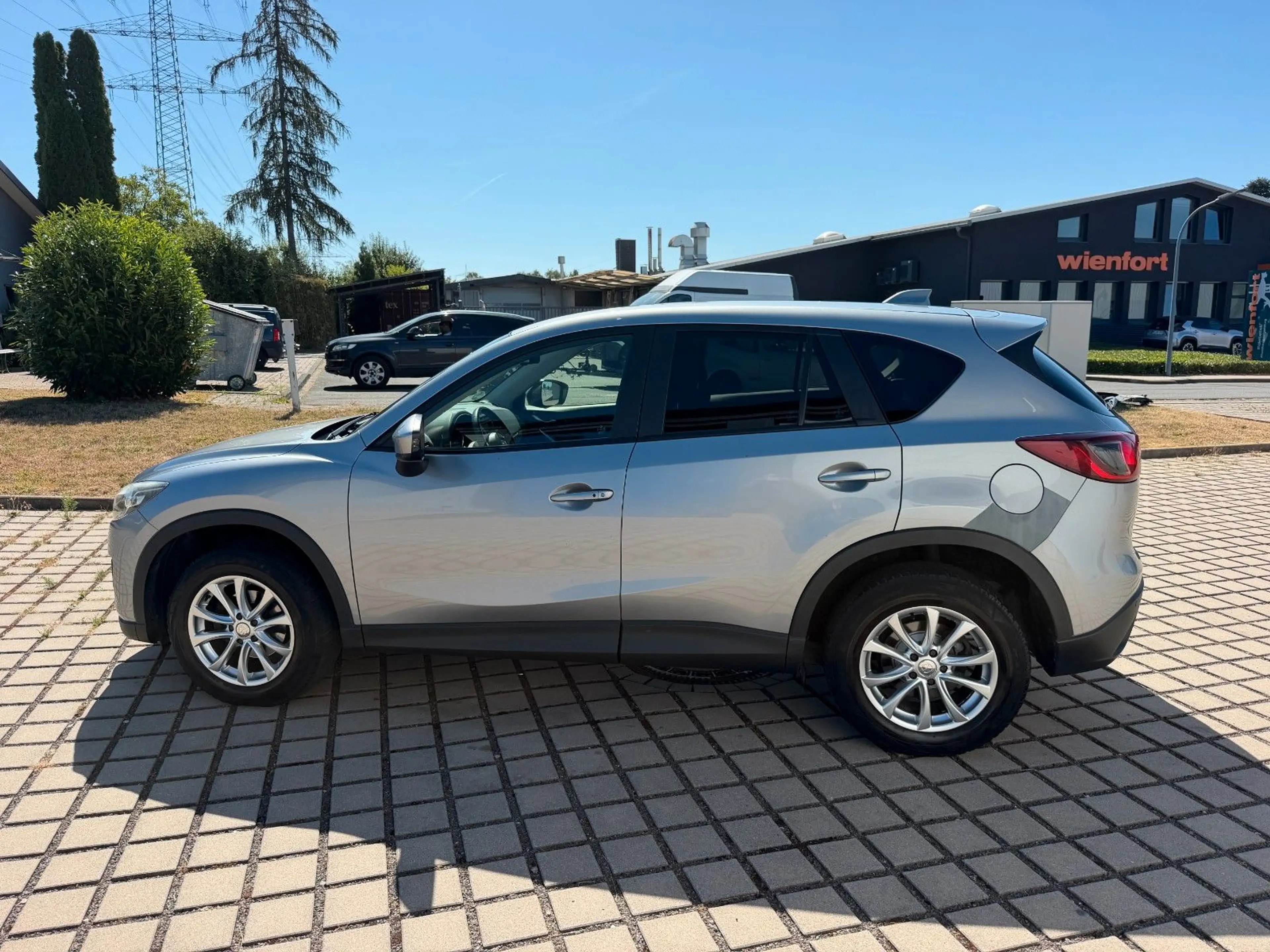 Mazda CX-5 Sendo 2WD*AUT*KEYLESS GO*EURO 6*BOSE* — photo 2