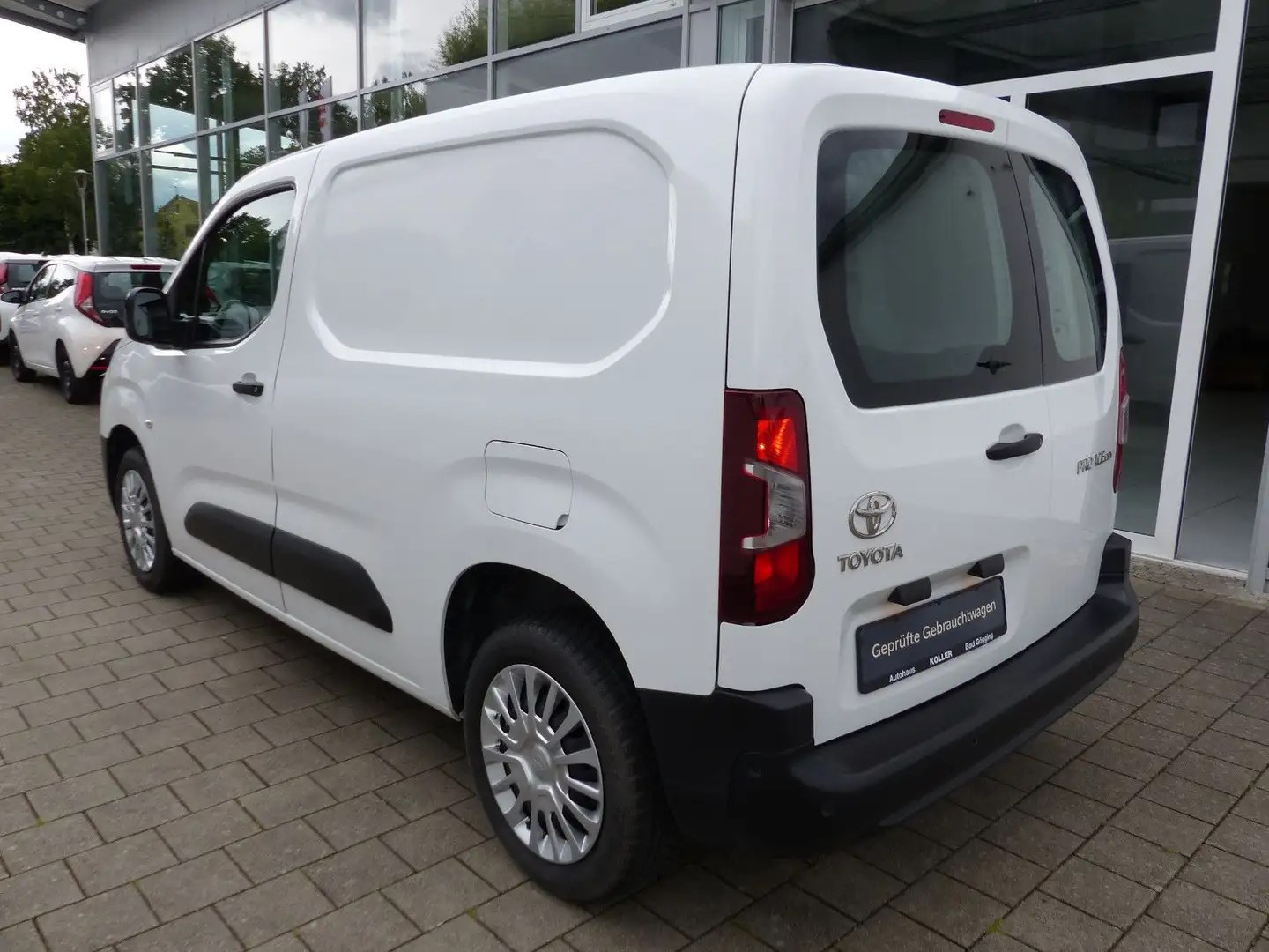 Toyota Proace City 1.5 D-4D L1 Meister Navi Klima PDC Wit - 2