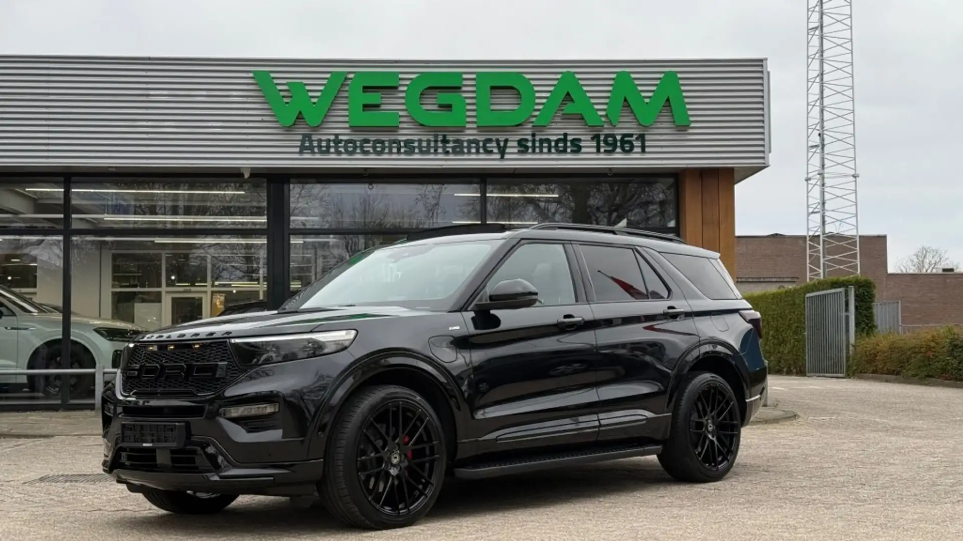 Ford Explorer 3.0 V6 EB PHEV ST-LINE / SMOKE PACK / TREKHAAK / R Zwart - 1