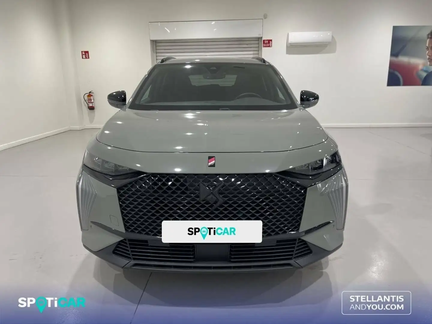 DS Automobiles DS 7 Crossback E-TENSE 225 PERFORMANCE LINE Gris - 2
