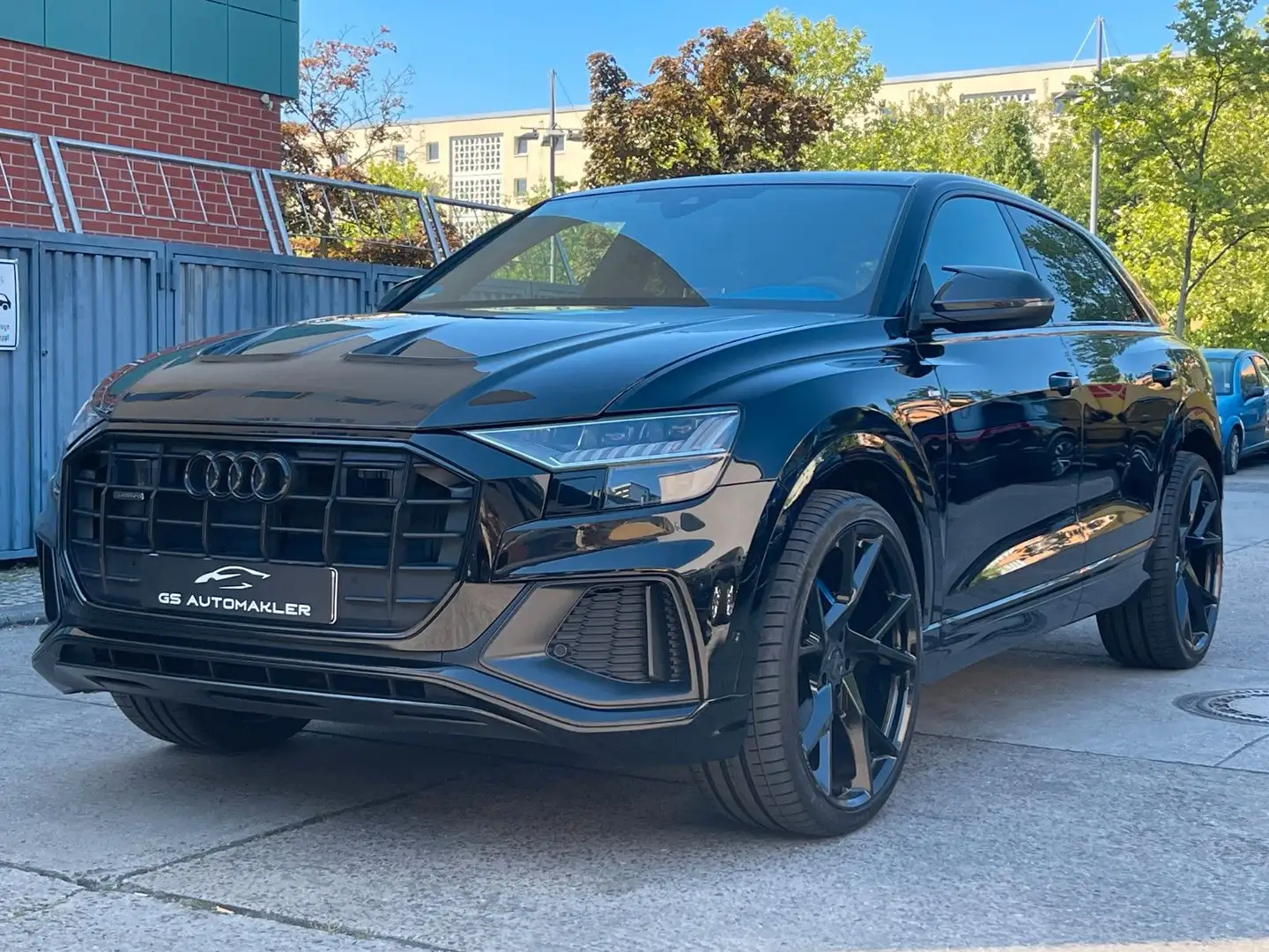 Audi Q8 50 TDI quattro Mansory S-Line Pano 24" Carbon Zwart - 2