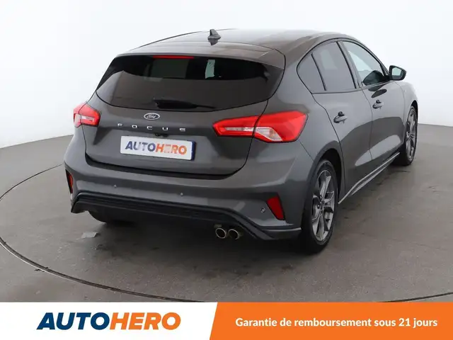 Ford Focus view 4