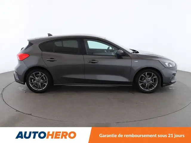 Ford Focus view 5