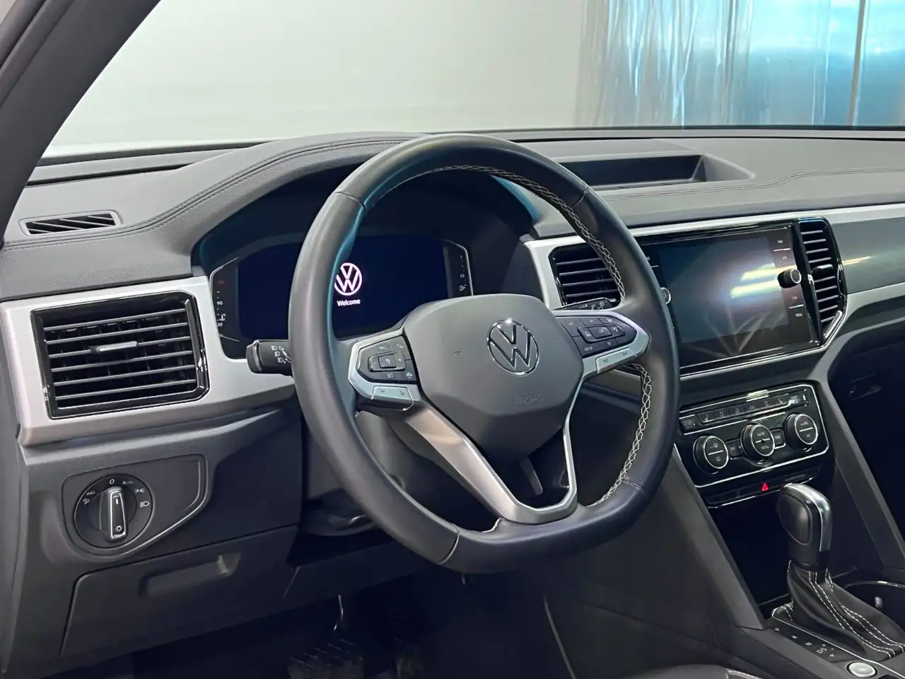 Volkswagen Atlas снимка Volkswagen Atlas