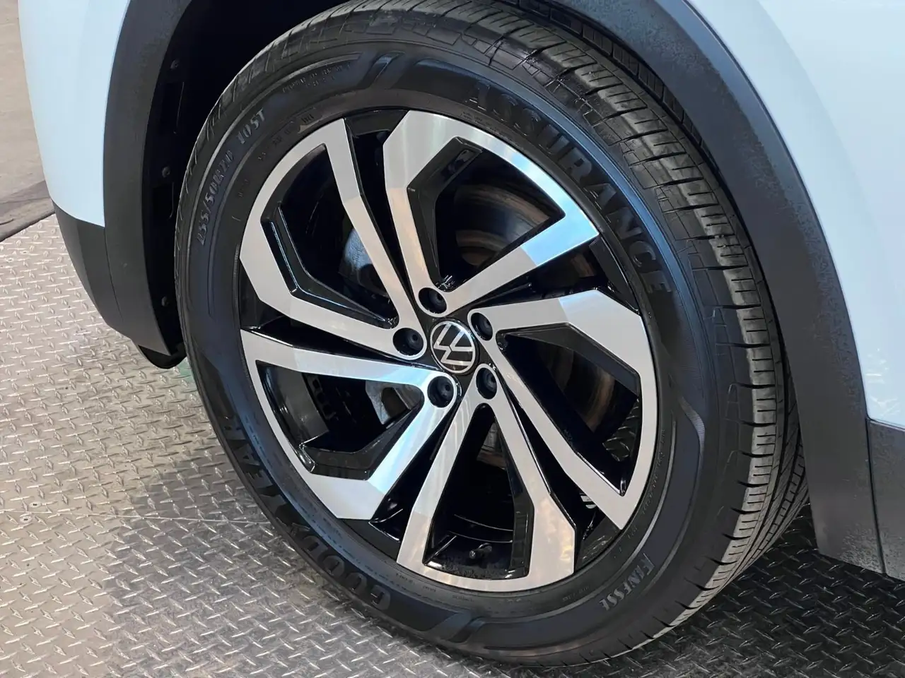 Volkswagen Atlas снимка Volkswagen Atlas