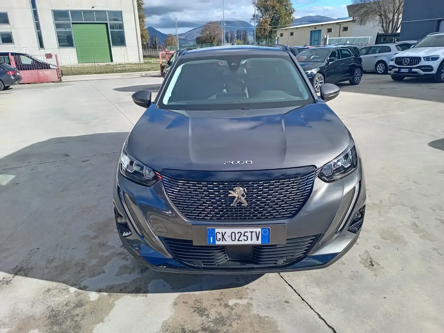 Peugeot 2008 2008 II 2020 1.5 bluehdi GT Grau - 1