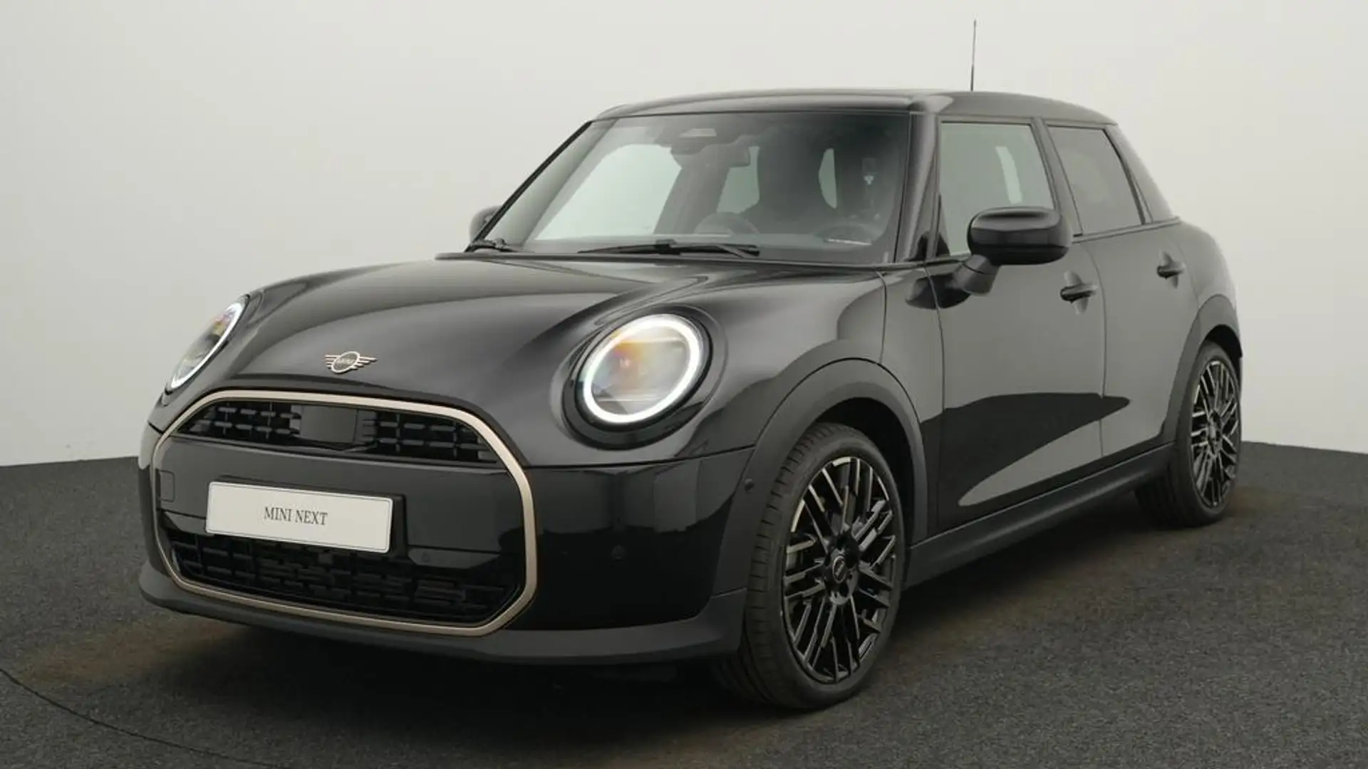 MINI Cooper C Favoured Trim Noir - 1