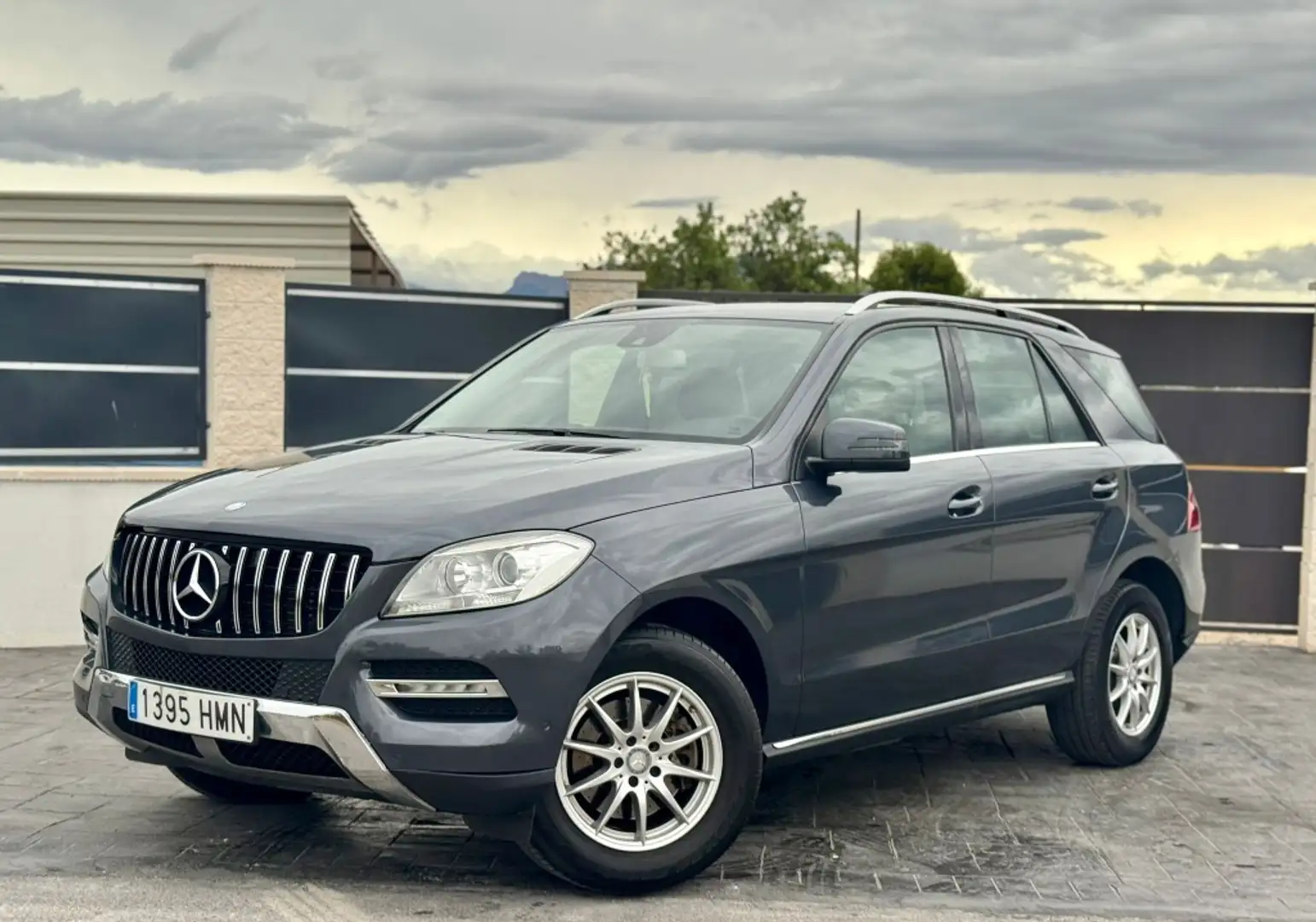 Mercedes-Benz ML 250 250BlueTec 4M Edition 1 7G Plus Gris - 1
