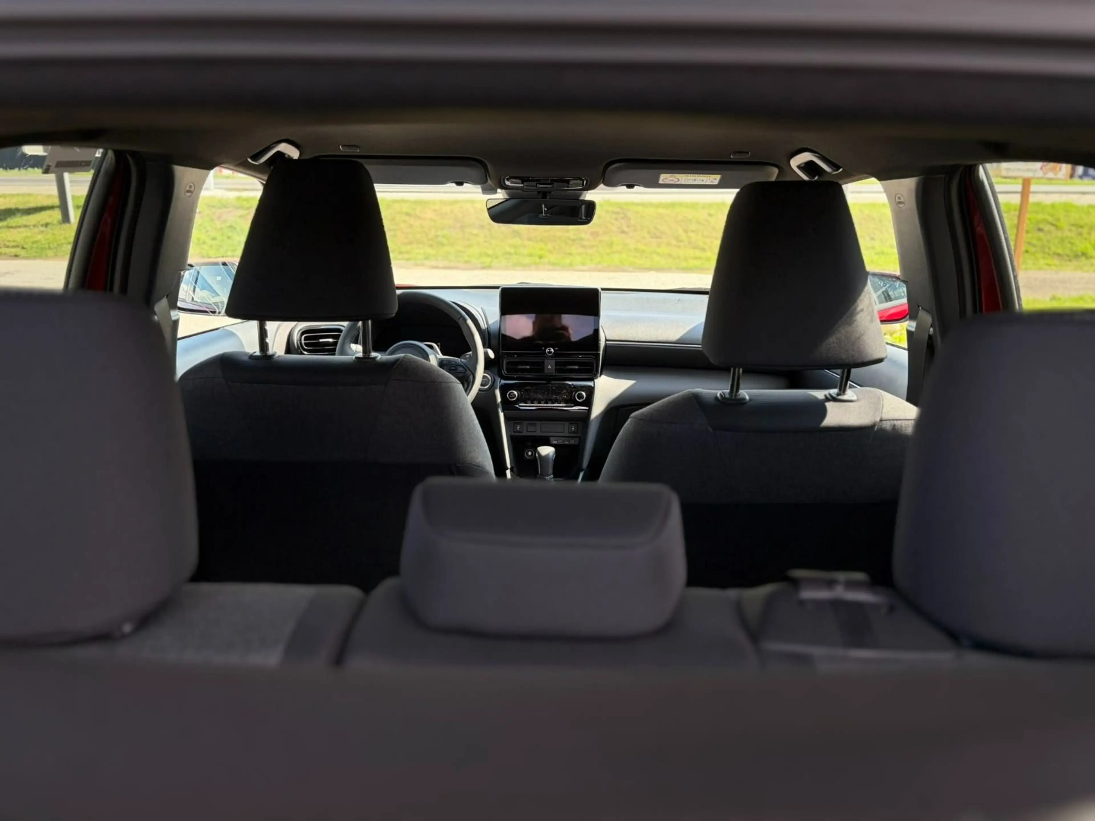 Toyota Yaris Cross SUV, 5-türig Active Drive 1,5 VVT-i Hy — photo 9