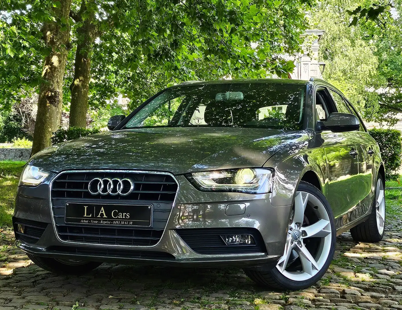 Audi A4 LOOK S-LINE| 1ER MAIN| GARANTIE 12M|CARNET COMPLET - 1