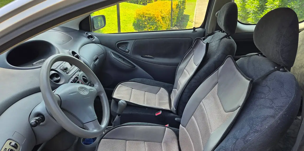 Toyota Yaris 3p 1.0, foto 12