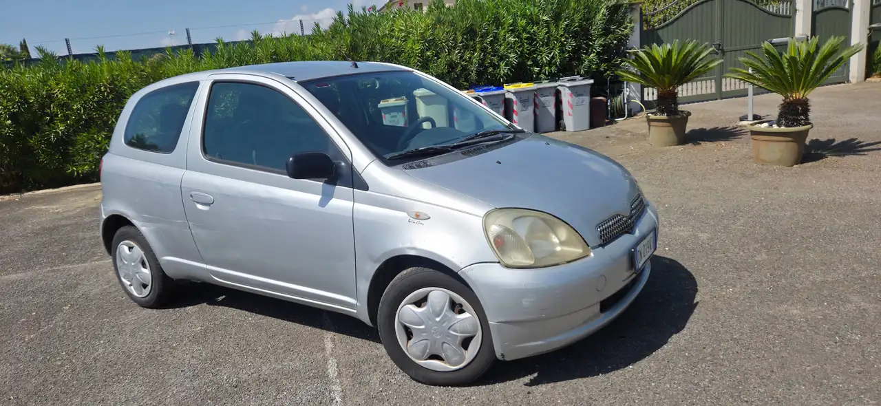 Toyota Yaris 3p 1.0, foto 4