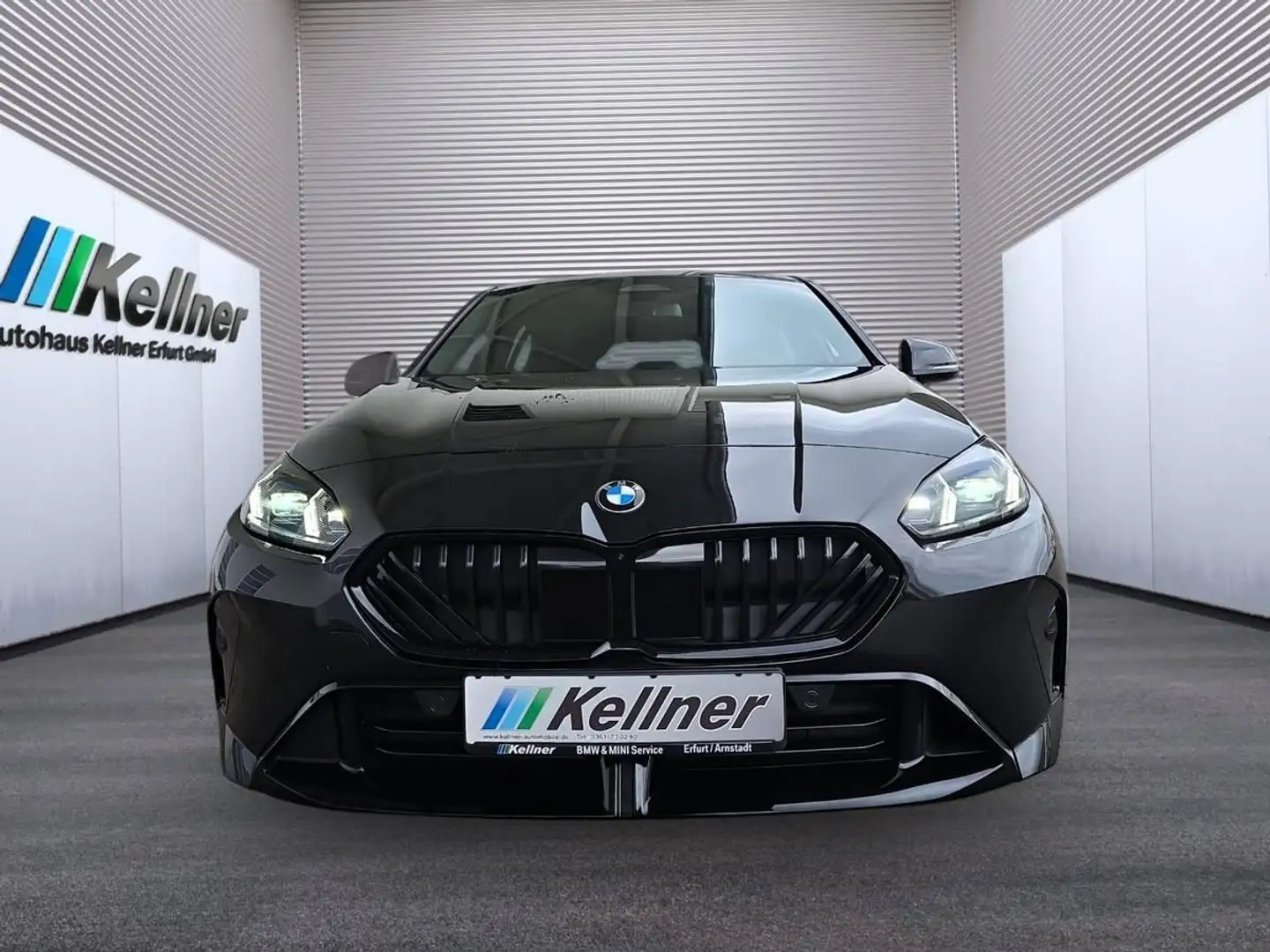 BMW 123 i xDrive+M-Sport-PRO+AHK+HeadUp+Pano+HiFi+R- Schwarz - 1