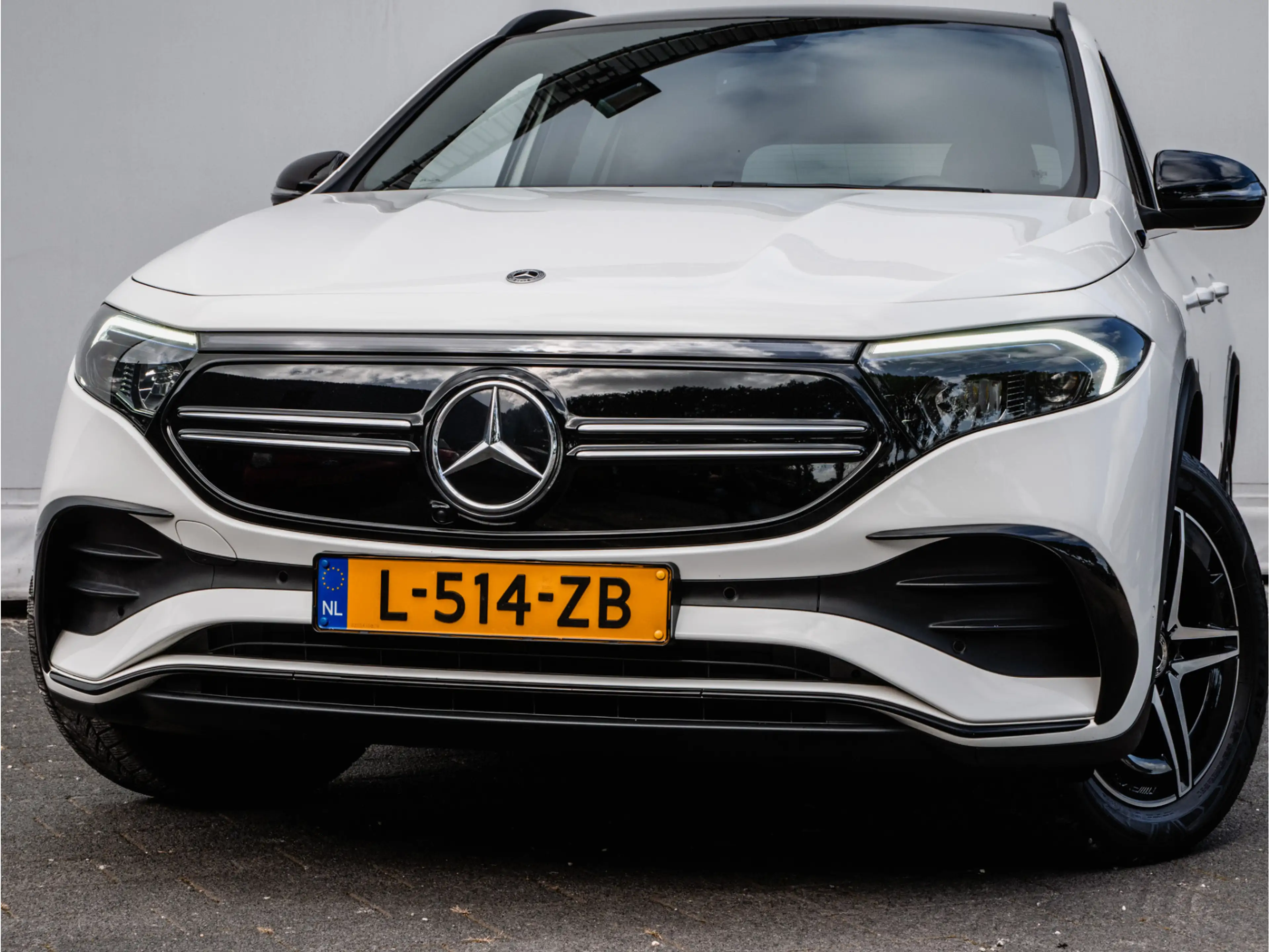 Mercedes-Benz EQA 250 Business Solution AMG 67 kWh Elek. panoramadak/ Sf — photo 2