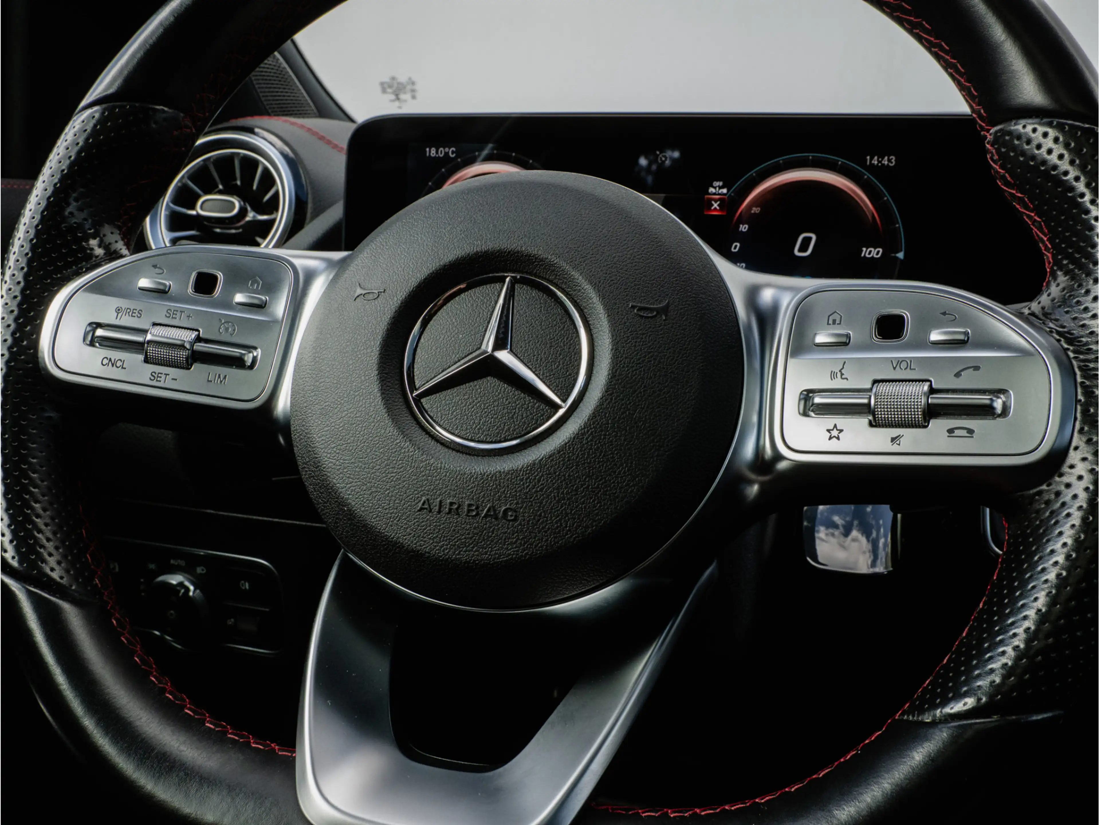 Mercedes-Benz EQA 250 Business Solution AMG 67 kWh Elek. panoramadak/ Sf — photo 38