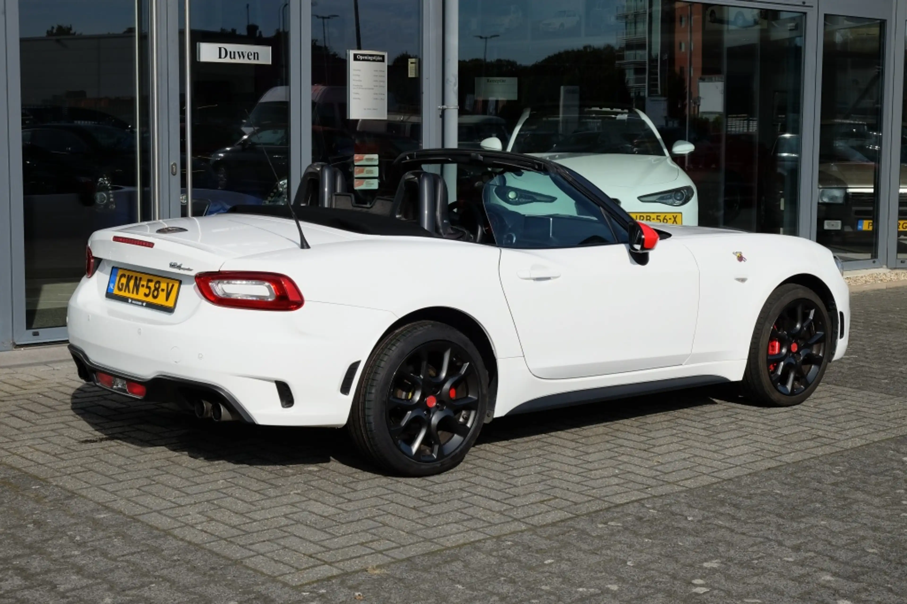 Abarth 124 Spider 1.4 M-Air T Abarth — photo 9