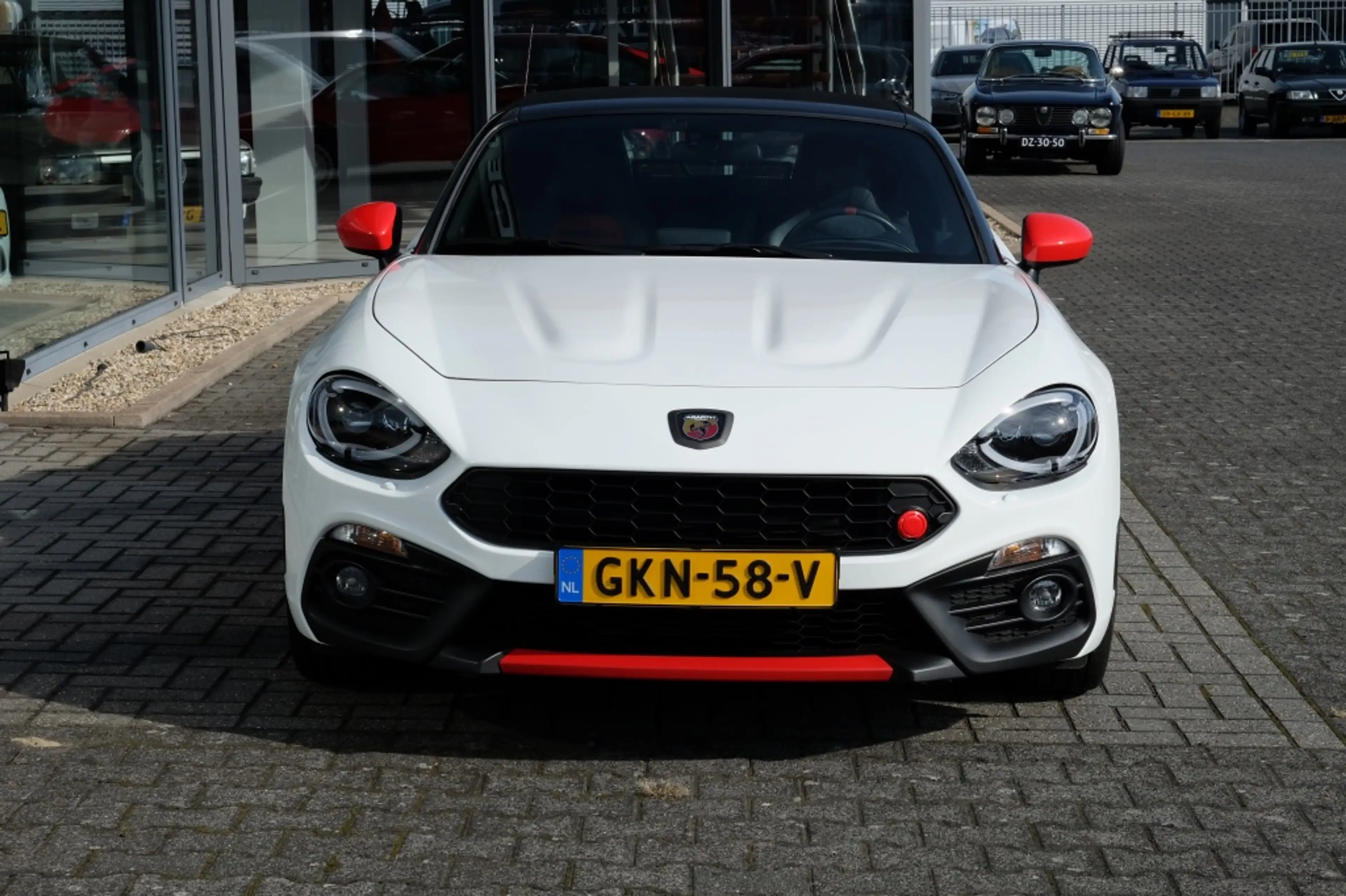 Abarth 124 Spider 1.4 M-Air T Abarth — photo 2