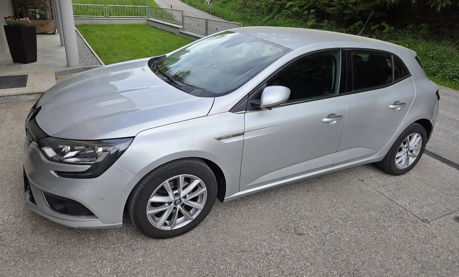 Renault Megane Mégane Intens Energy TCe 100 Intens Grau - 1