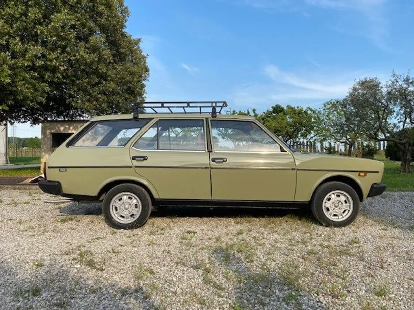 Fiat 131 131 Panorama 1.3 L Verde - 1