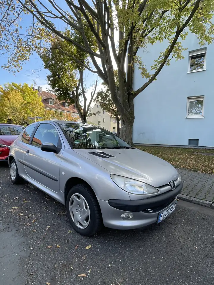 Peugeot 206