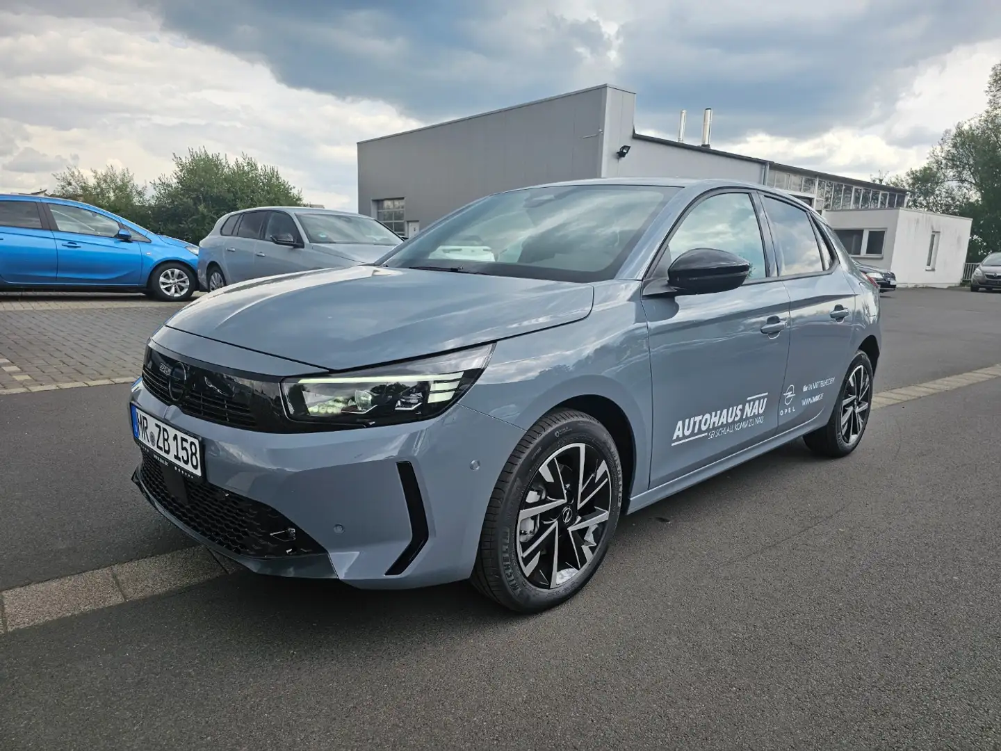 Opel Corsa GS 1.2 inkl. Inspektionspaket BigDeal Grijs - 2