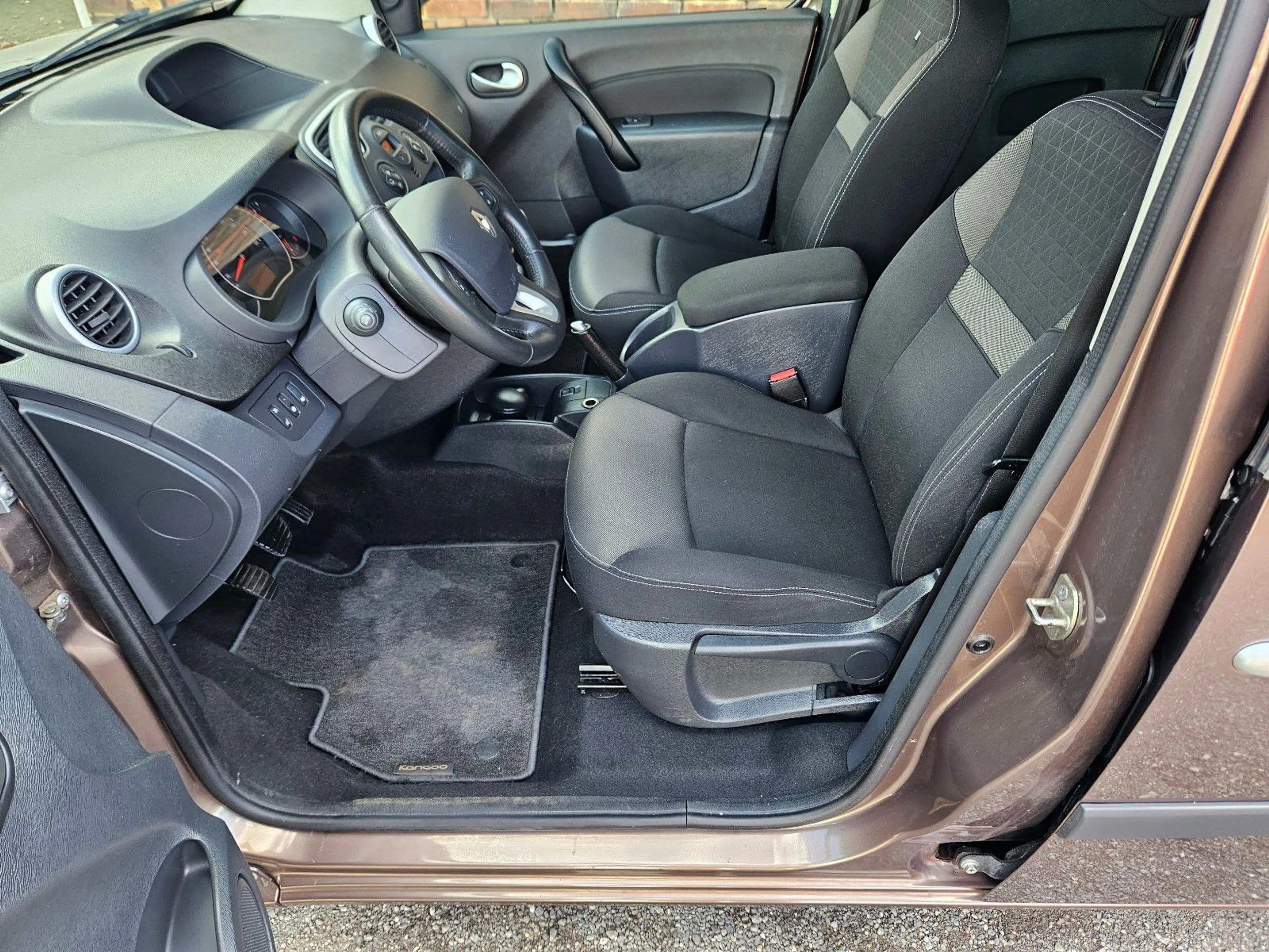 Renault Kangoo Limited — photo 11