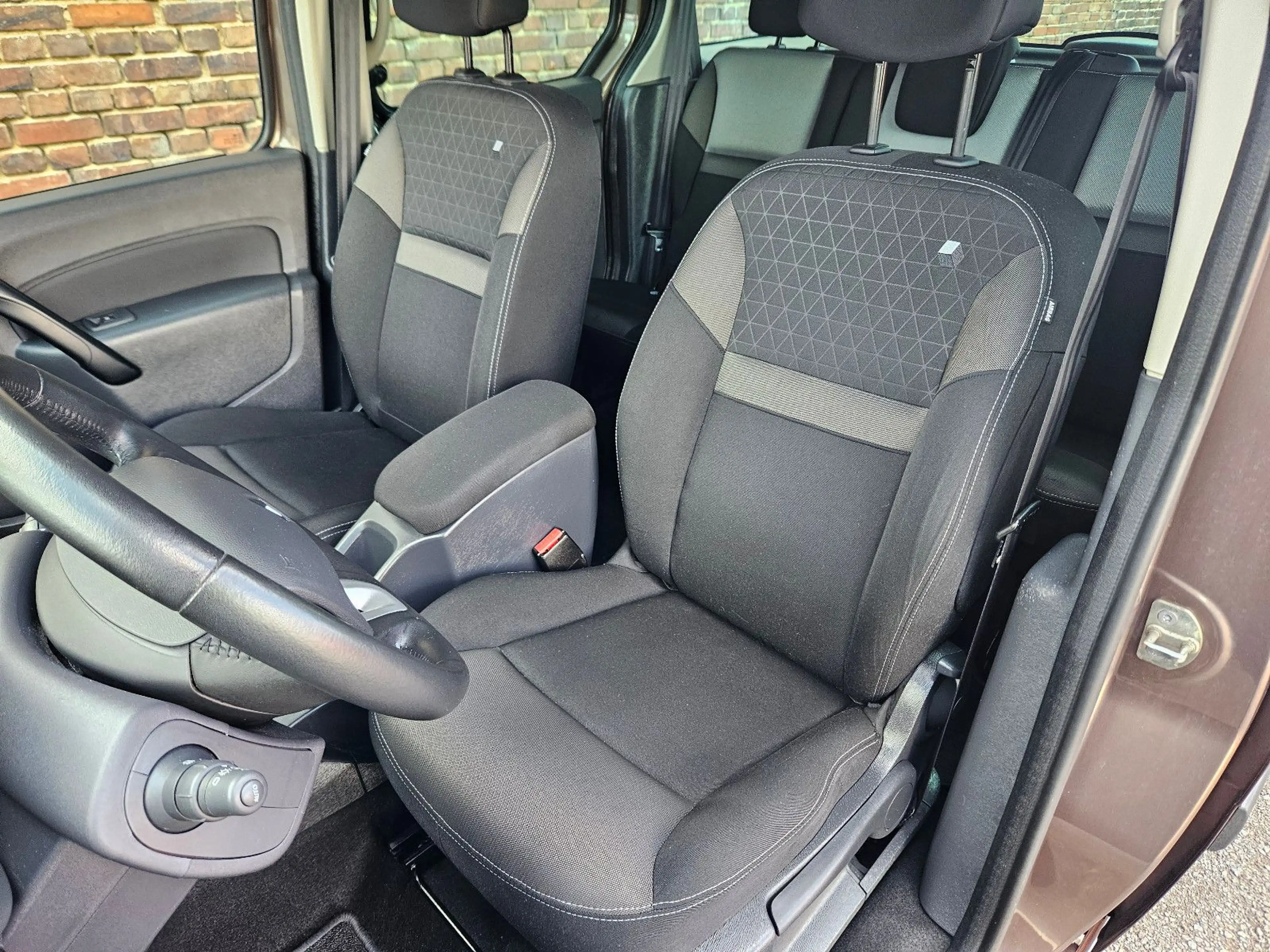 Renault Kangoo Limited — photo 14