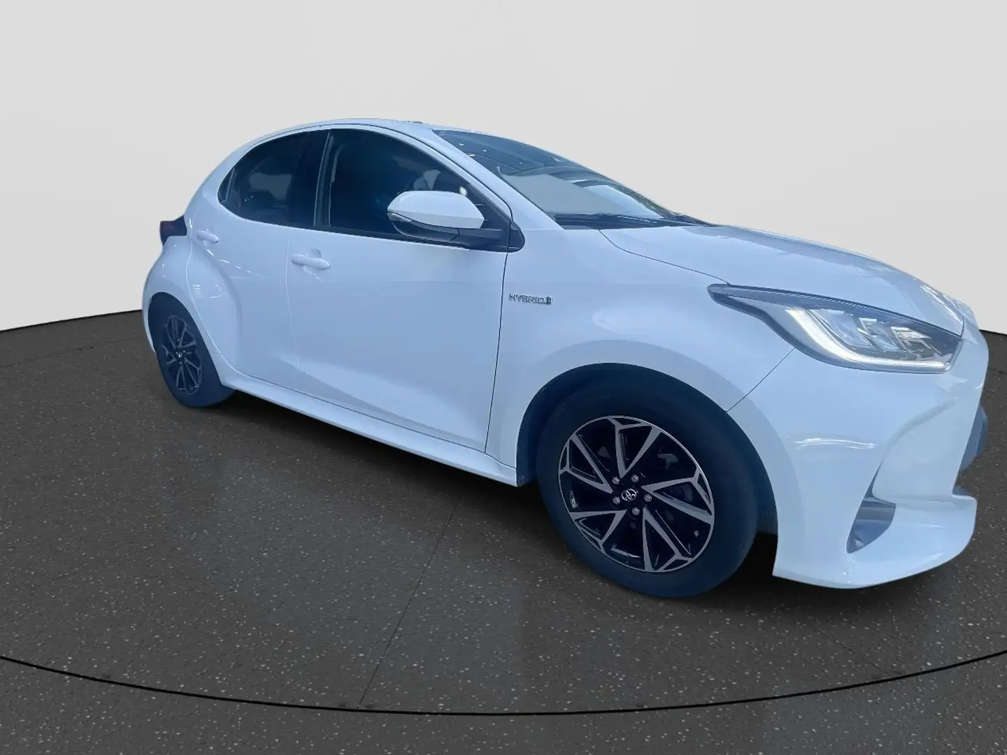 Toyota Yaris 1.5 Hybrid Dynamic Blanc - 2