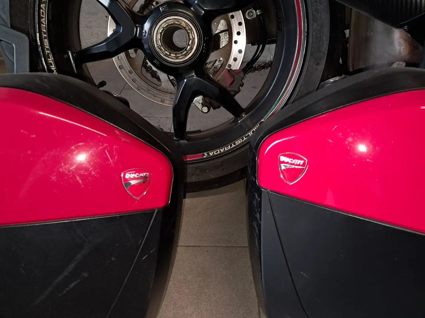 Ducati Multistrada 1200 Червоний - 1