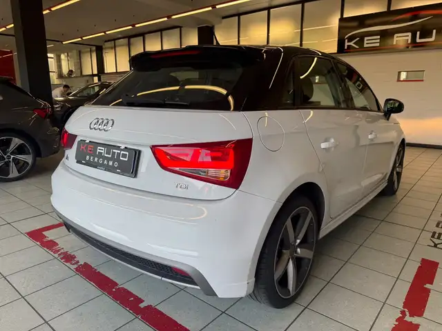Audi A1 view 6