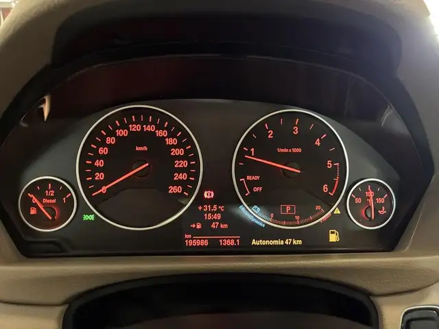 BMW 3 Series view 16