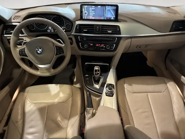 BMW 3 Series view 5