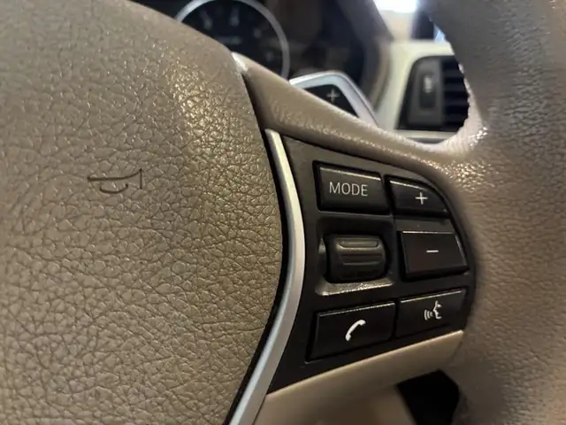 BMW 3 Series view 13