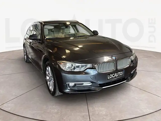 BMW 3 Series view 28
