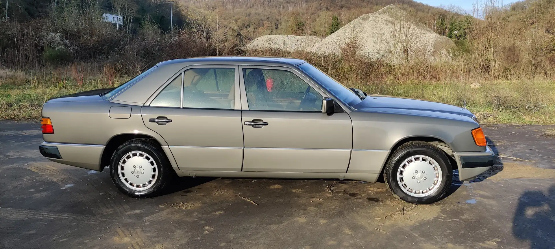 Mercedes-Benz 300 300 E 4Matic Gris - 2