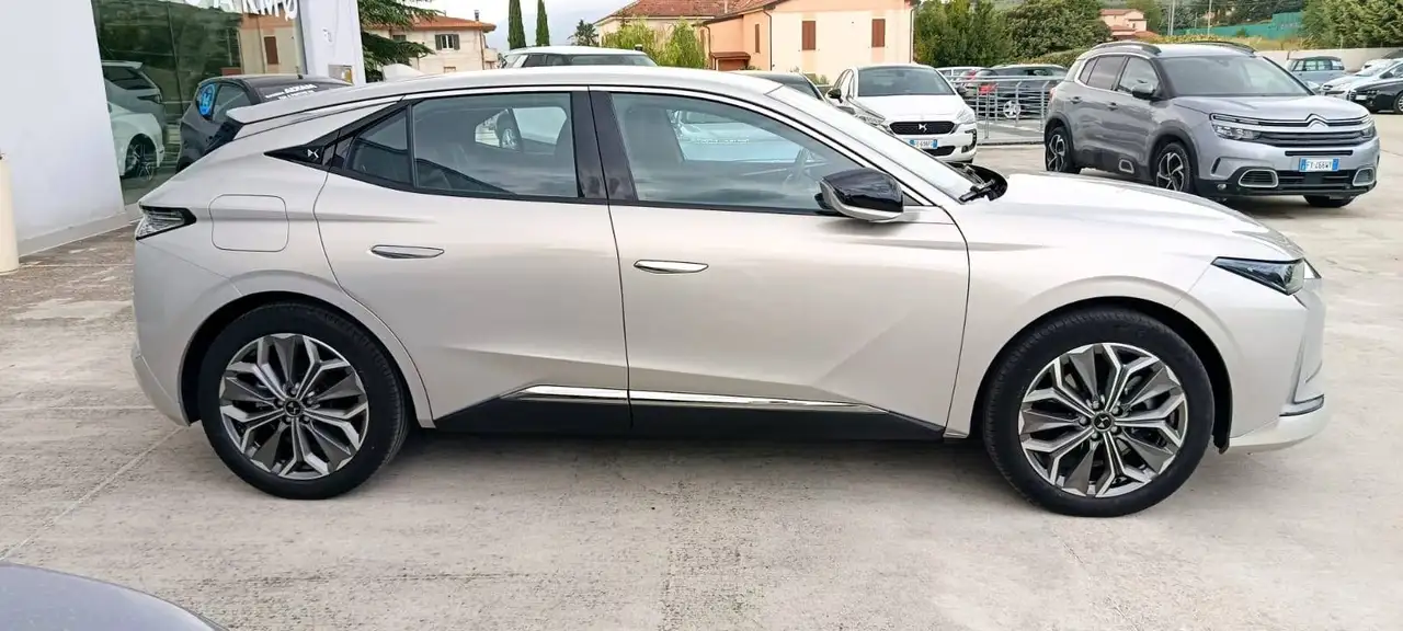 DS Automobiles DS 4 2025