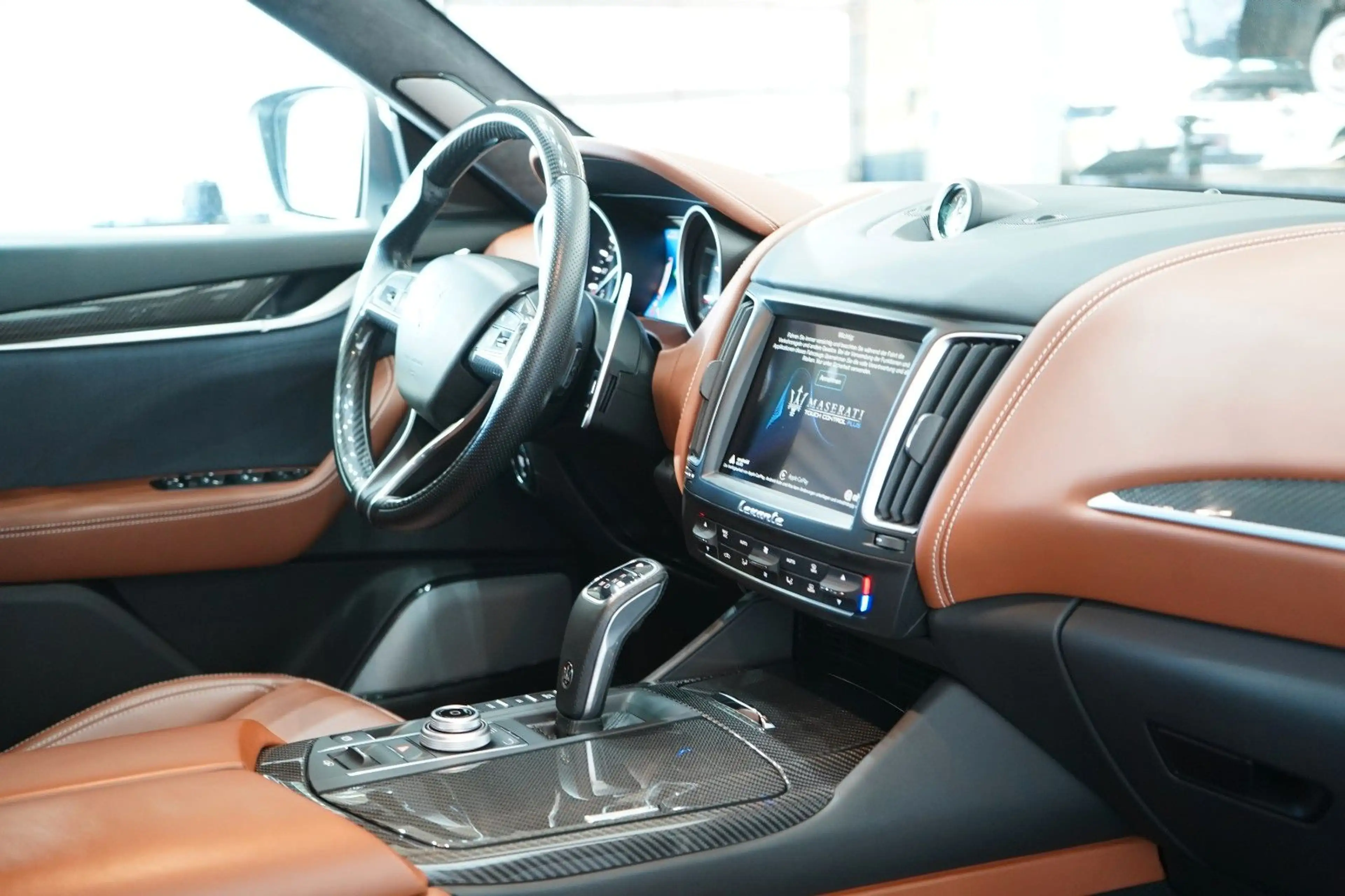 Maserati Levante GranLusso S Q4*Carbon*Bowers Wilkins* — photo 15