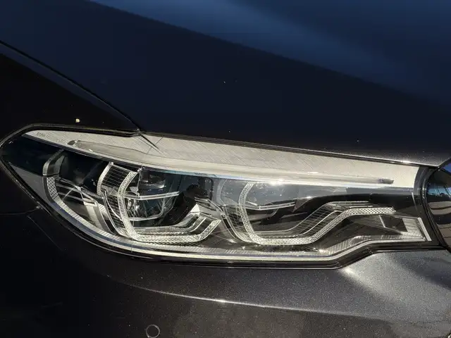 BMW 5 Series view 15