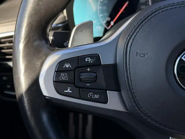 BMW 5 Series view 18