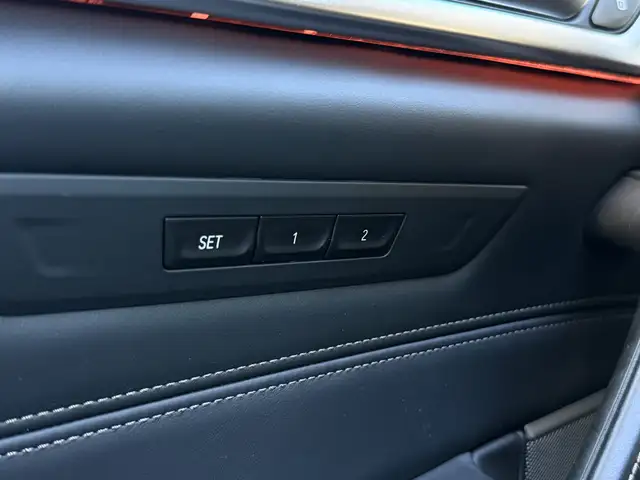 BMW 5 Series view 5