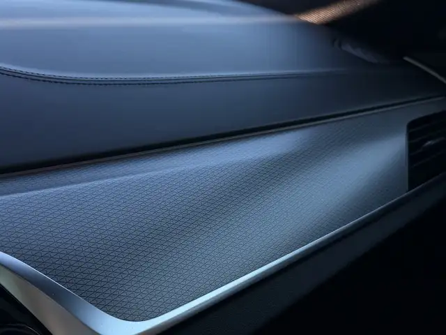 BMW 5 Series view 27