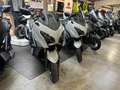 Yamaha TMAX 560 TECH MAX Gris - thumbnail 1