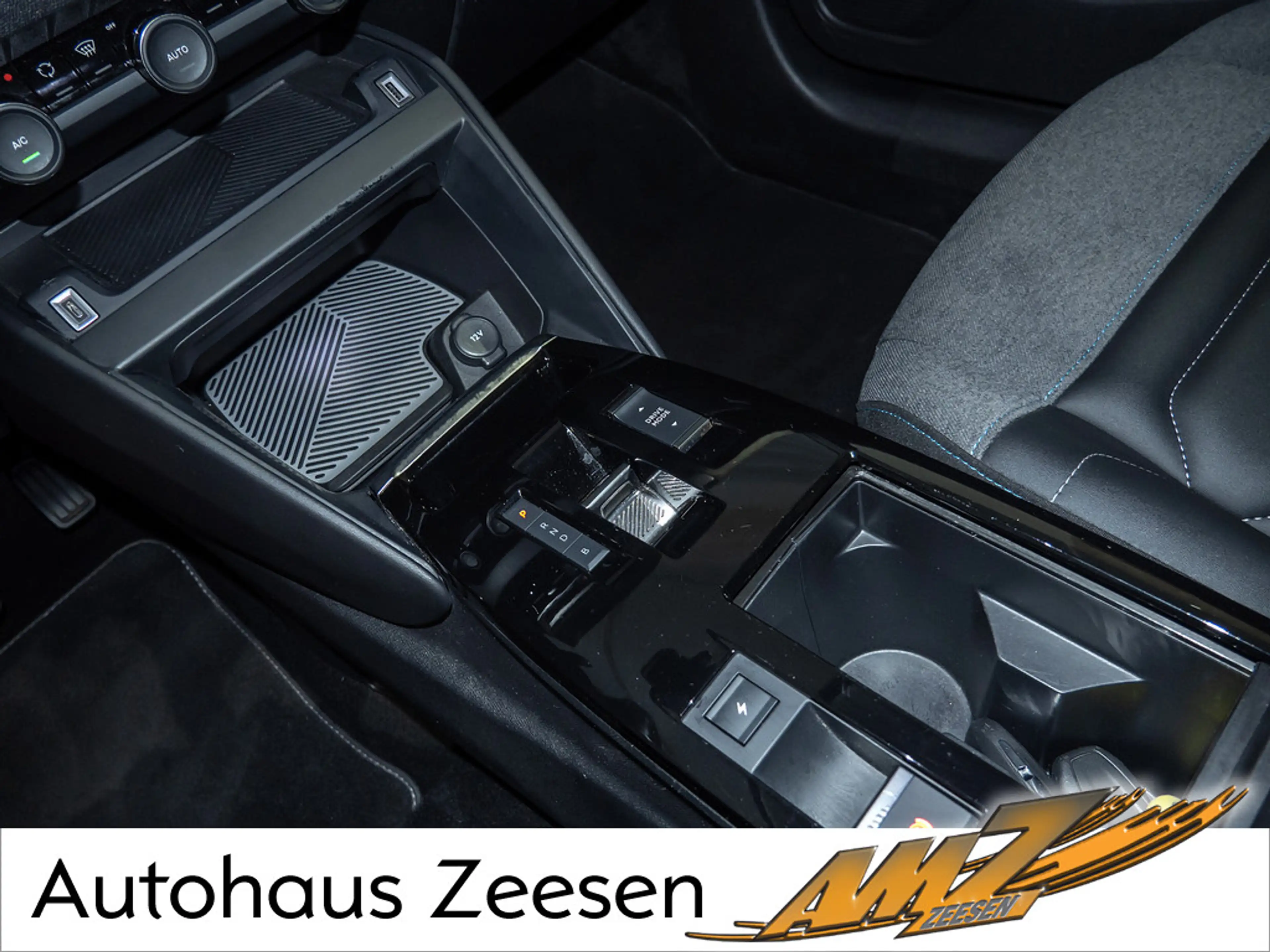 Citroen E-C4 Electric — photo 12
