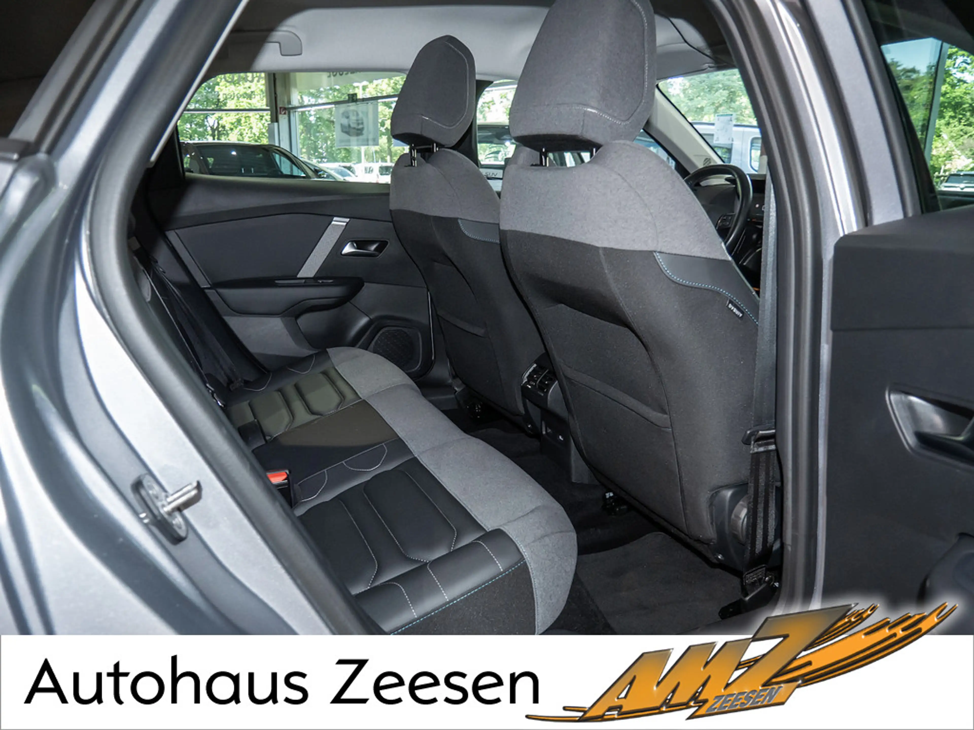 Citroen E-C4 Electric — photo 4