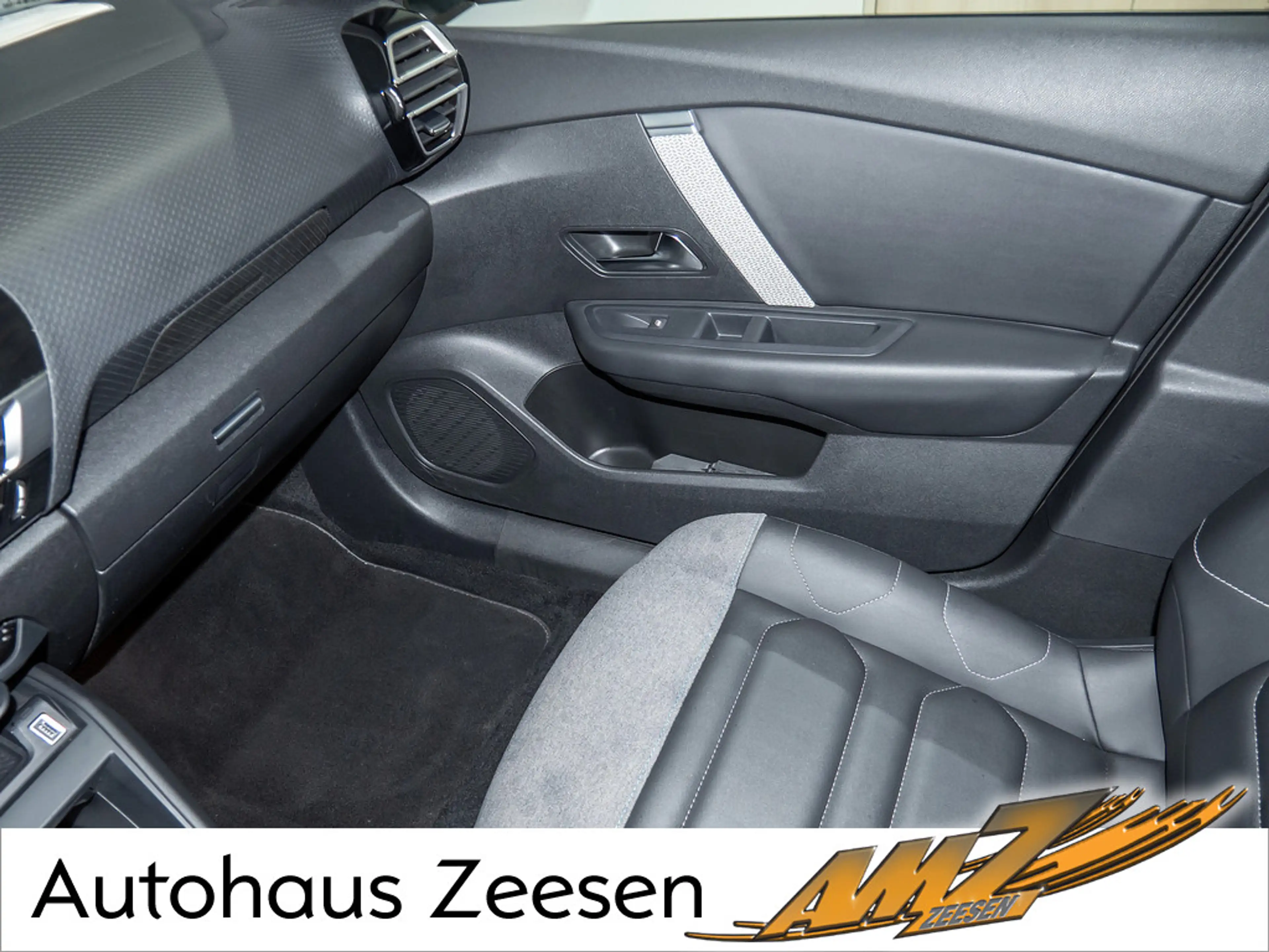 Citroen E-C4 Electric — photo 13