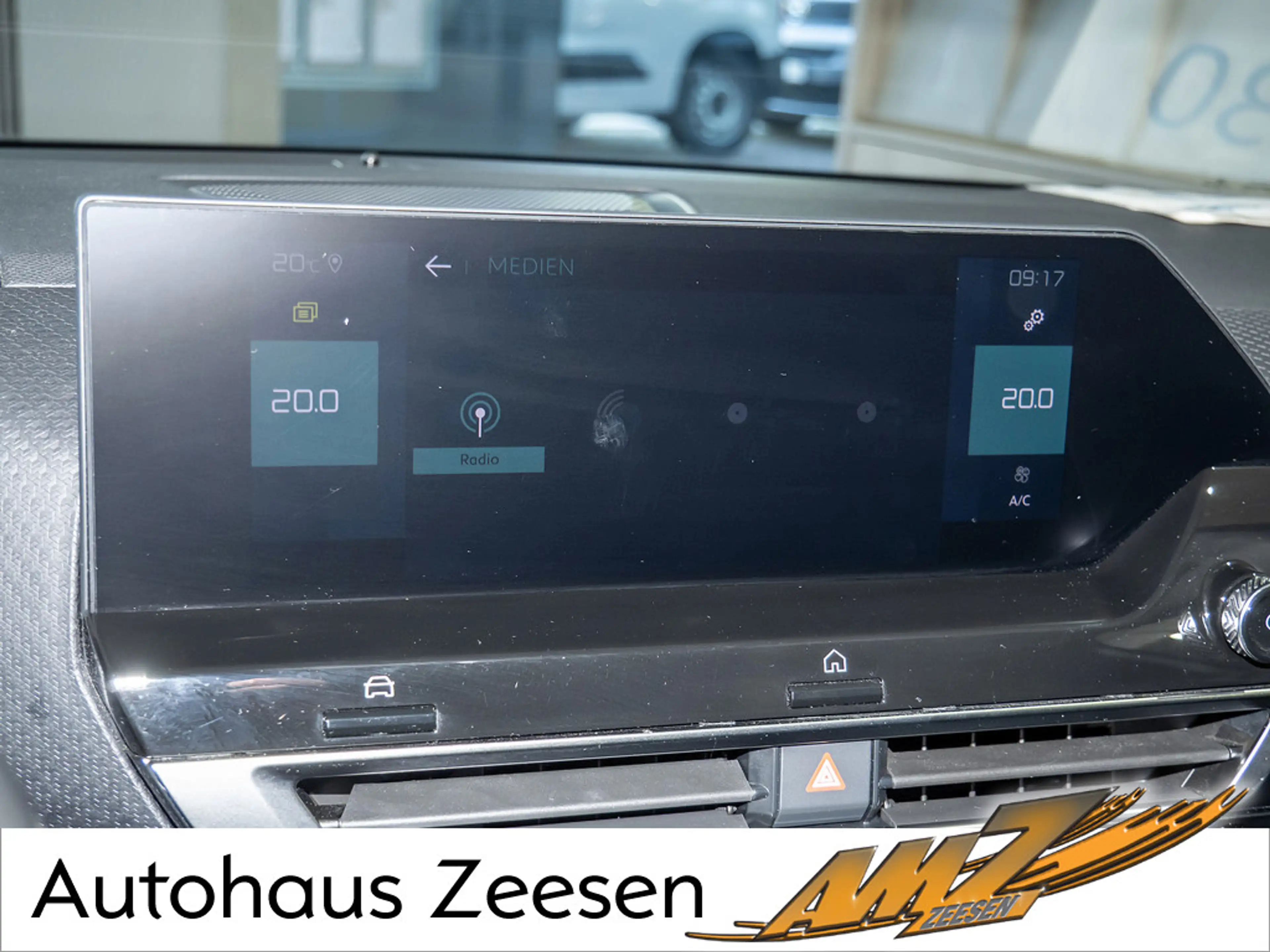 Citroen E-C4 Electric — photo 10