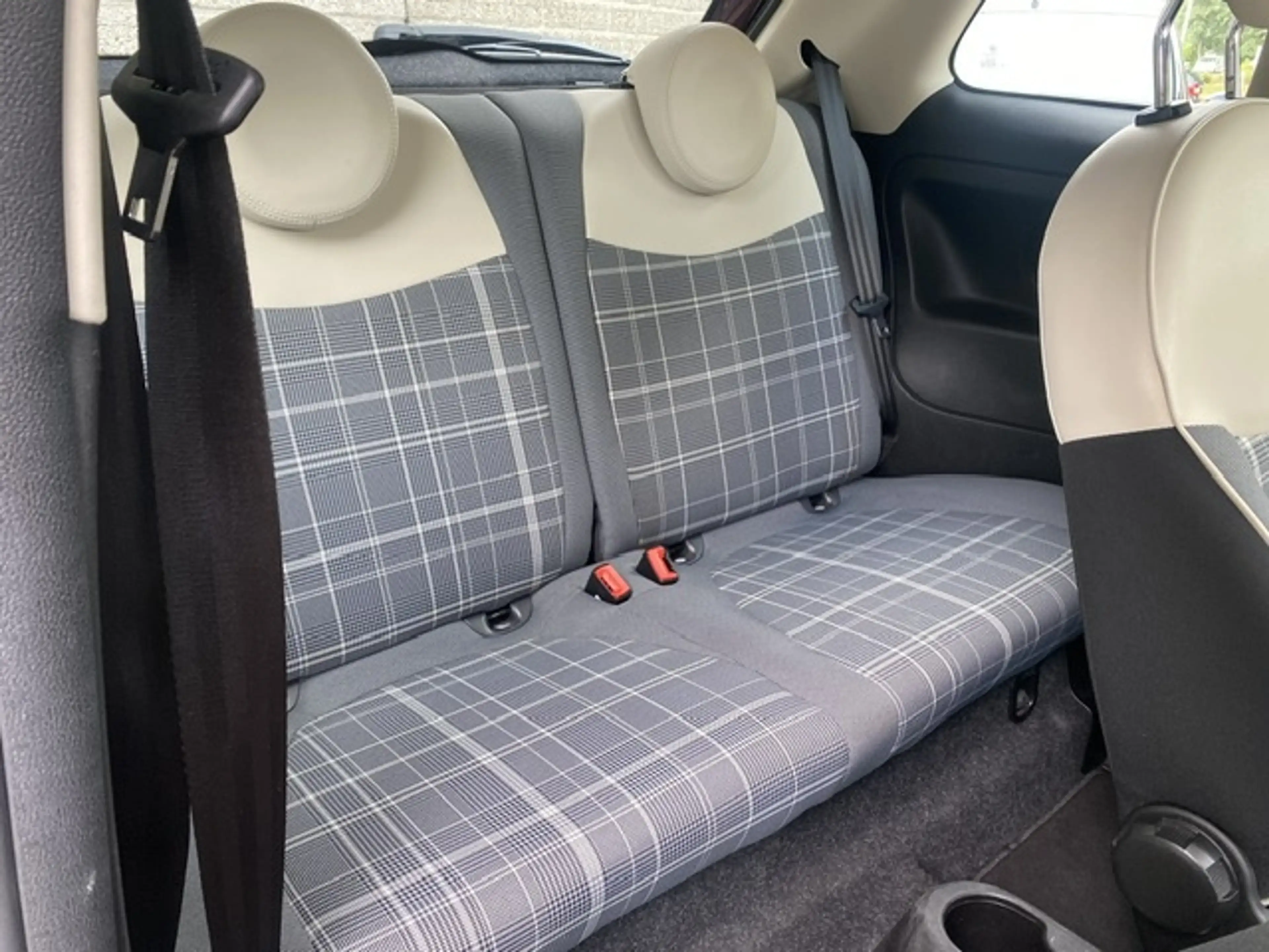 Fiat 500 1.2 Lounge NAV/DAB/CARPLAY — photo 8