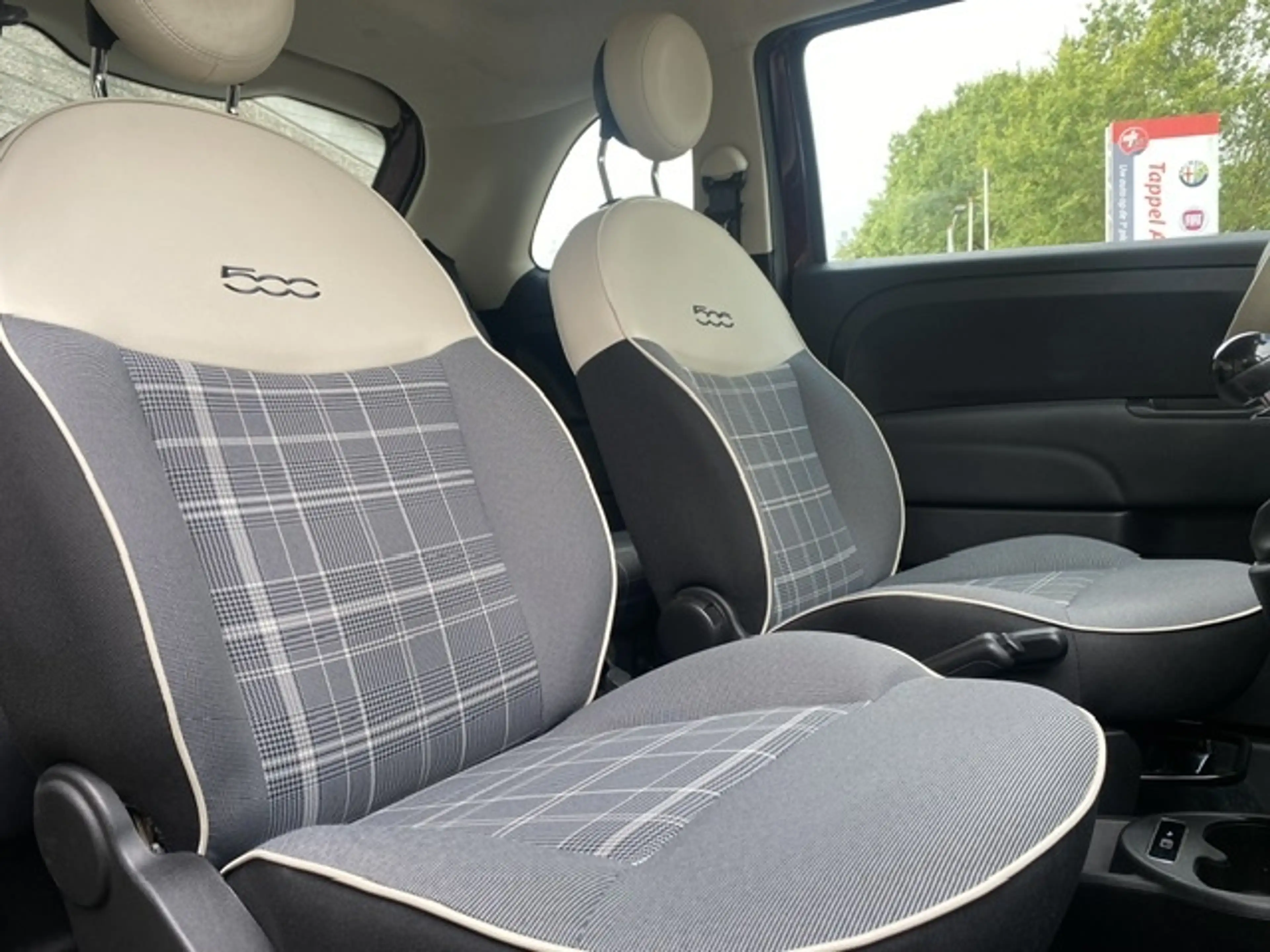 Fiat 500 1.2 Lounge NAV/DAB/CARPLAY — photo 7